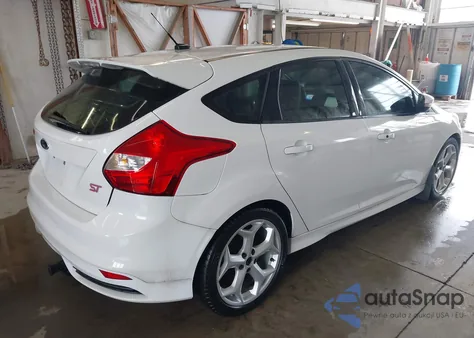 2014 Ford Focus St z USA, uszkodzony, nr VIN 1FADP3L93EL212198